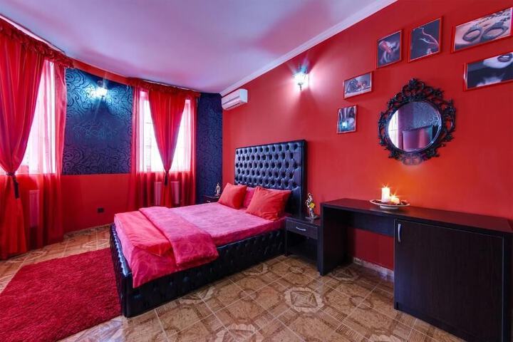 Room 15 of 44