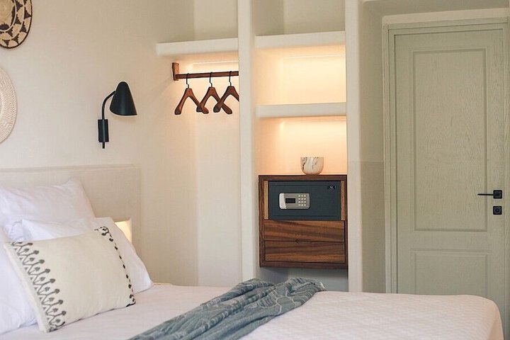 Room 5 of 40