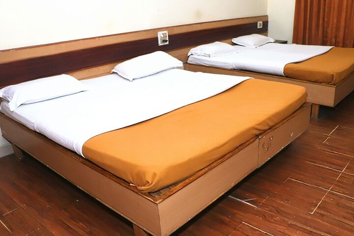 Room 2 of 17