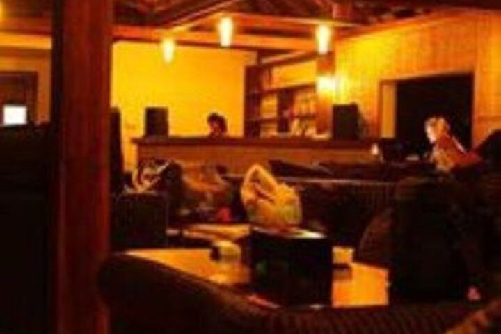 Lounge 19 of 30