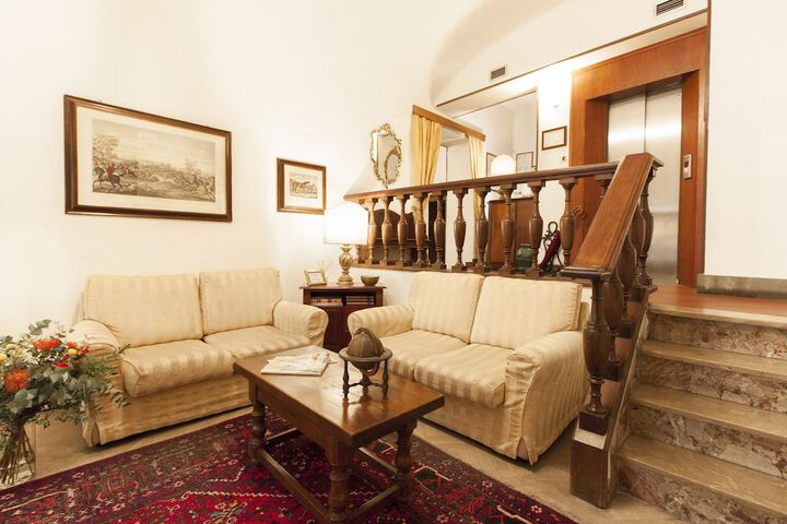 Guest Lobby