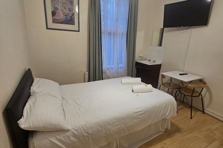 Room 31 of 64