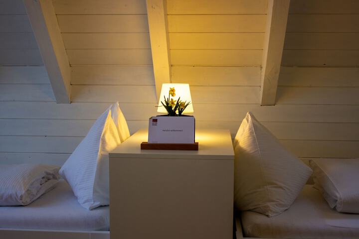 Room 16 of 29