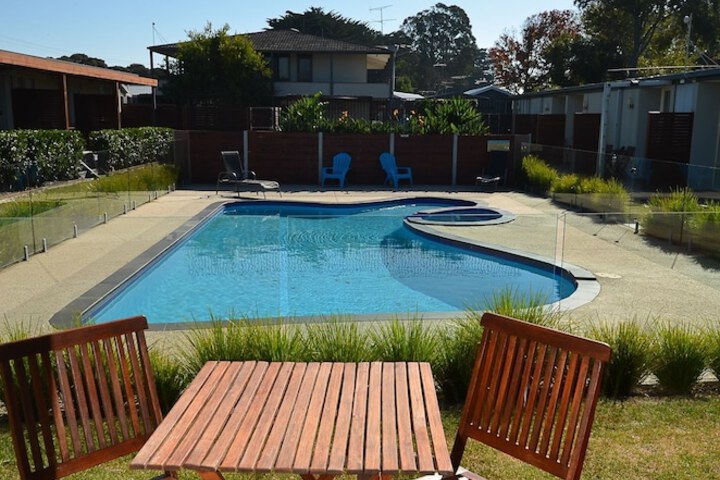 Pool 41 of 48
