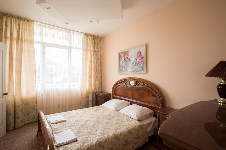 Room 4 of 47