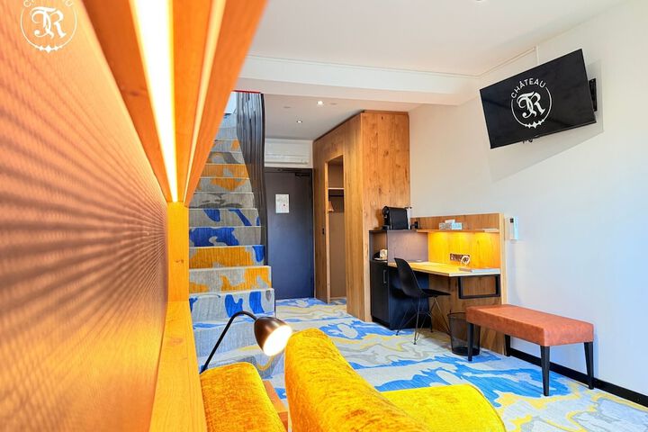 Room 71 of 217