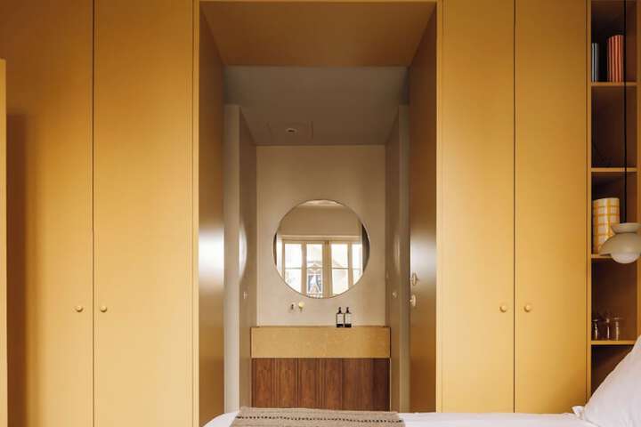 Room 16 of 82