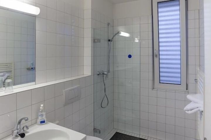 Room 14 of 25