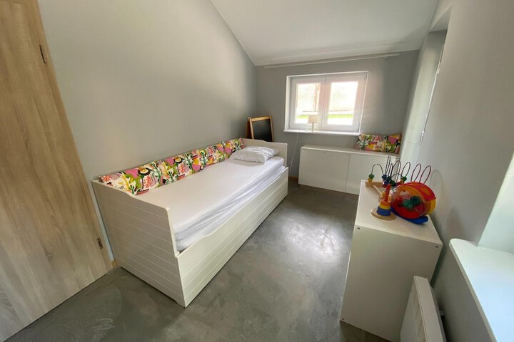 Room 8 of 31