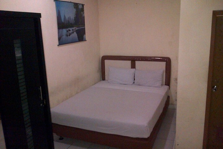 Room 2 of 12