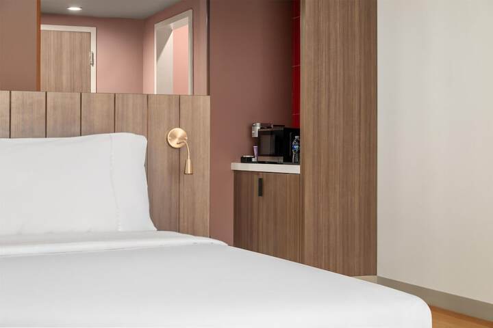 Room 15 of 41