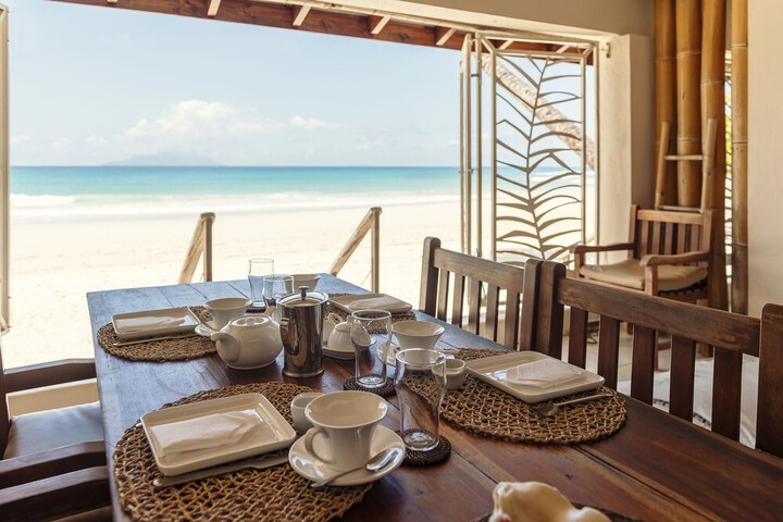 Breakfast/Coffee Service 30 of 44