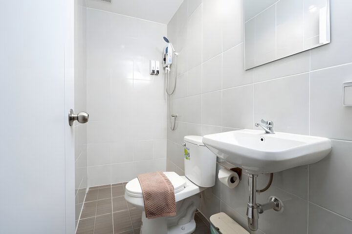 Room 44 of 60