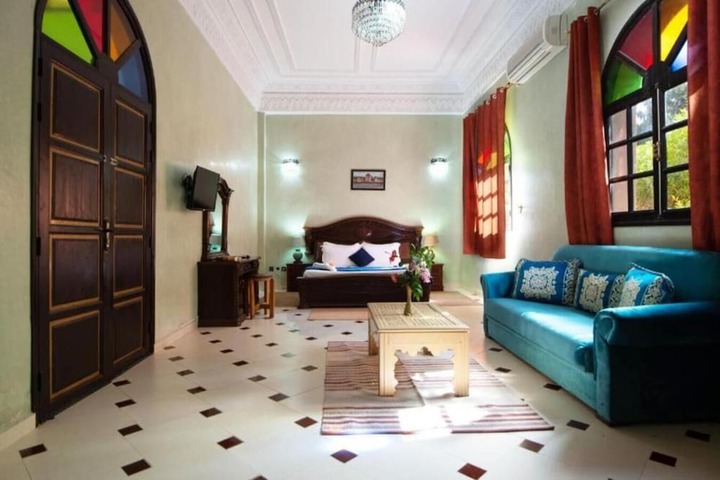 Room 28 of 48