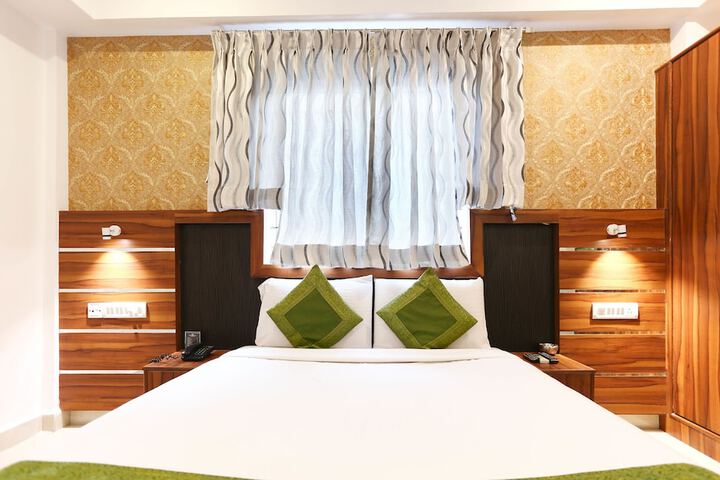 Room 15 of 21