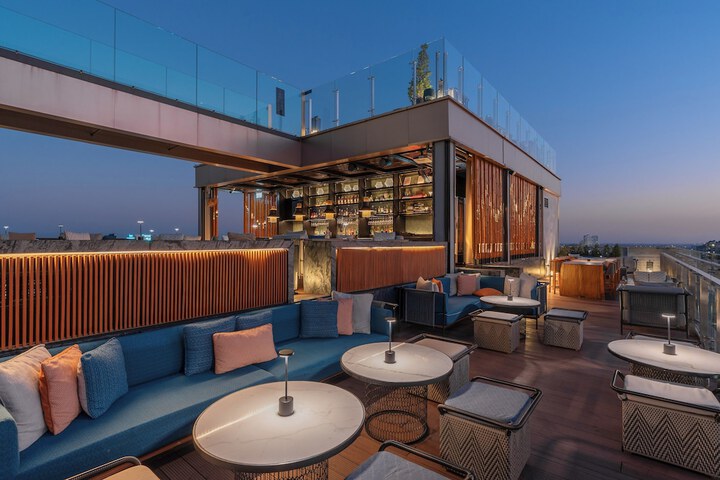 Lounge 68 of 91