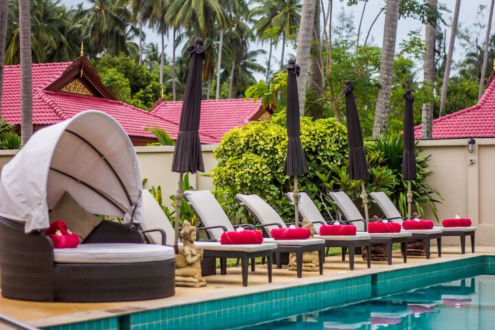 Hotel with Pool
