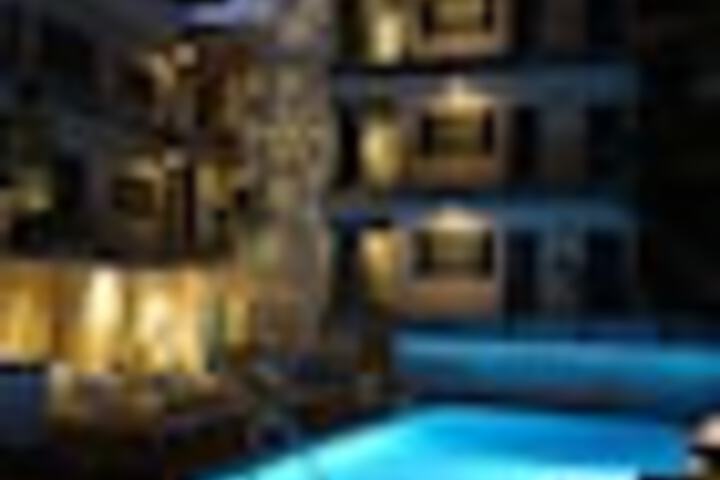 Pool 179 of 255