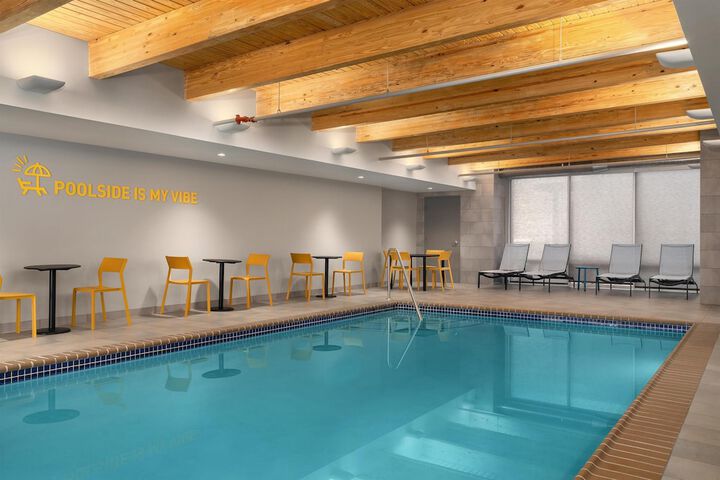 Swimming pool at Tru by Hilton Burlington Nj