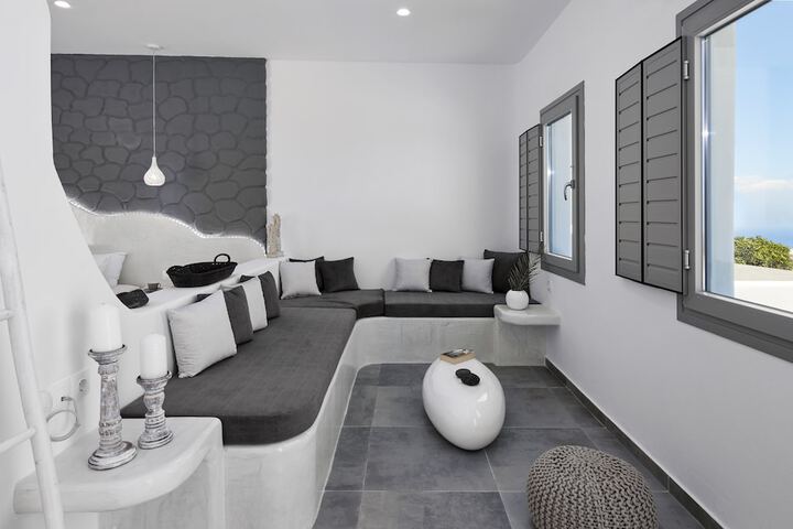 Room 6 of 70