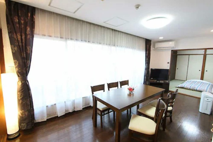 Room 15 of 25