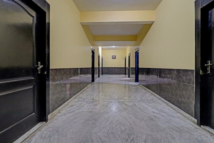 Room 8 of 10
