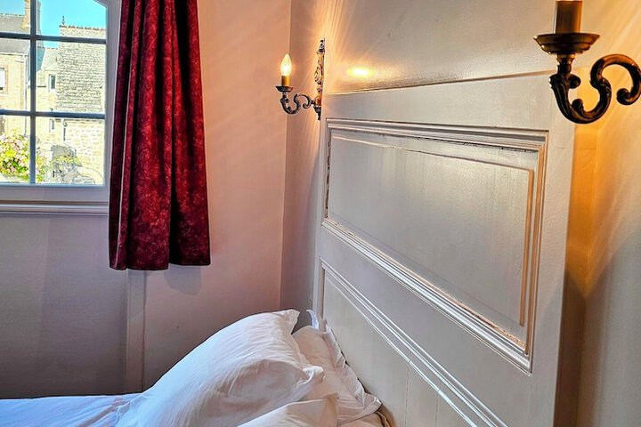 Room 37 of 89