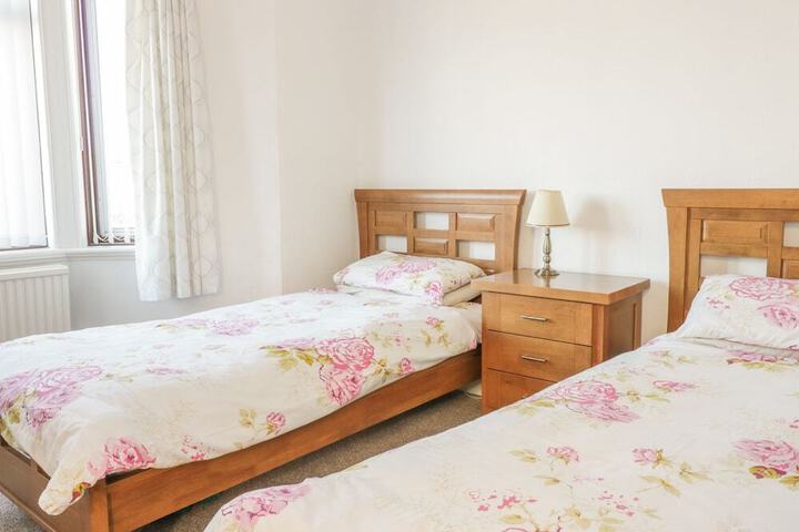 Room 2 of 13