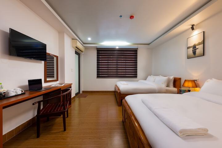 Room 12 of 40