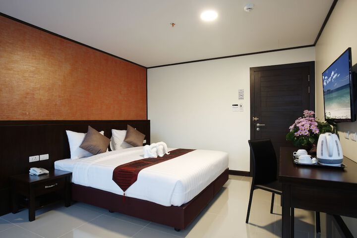 Room 4 of 56