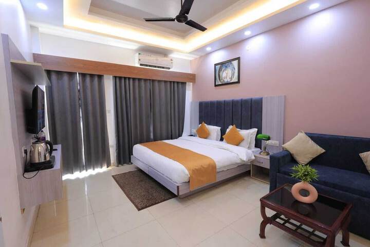Room 10 of 22