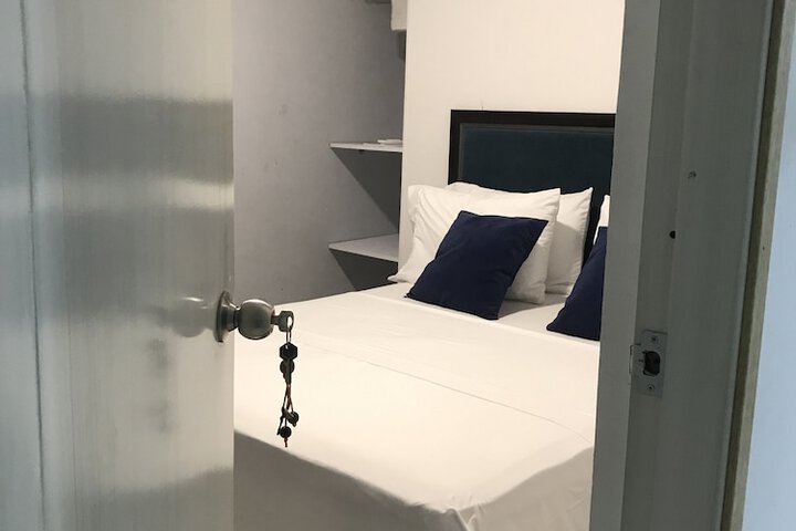 Room 10 of 41