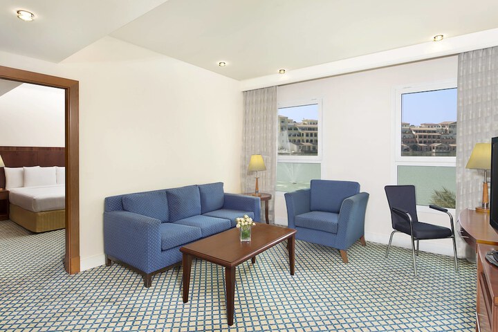 Room 7 of 36