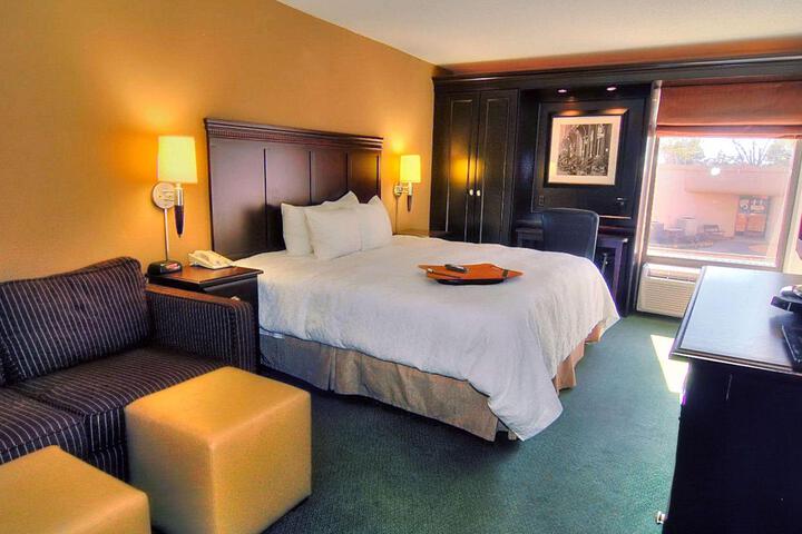 1 King Bed (5 of 15)