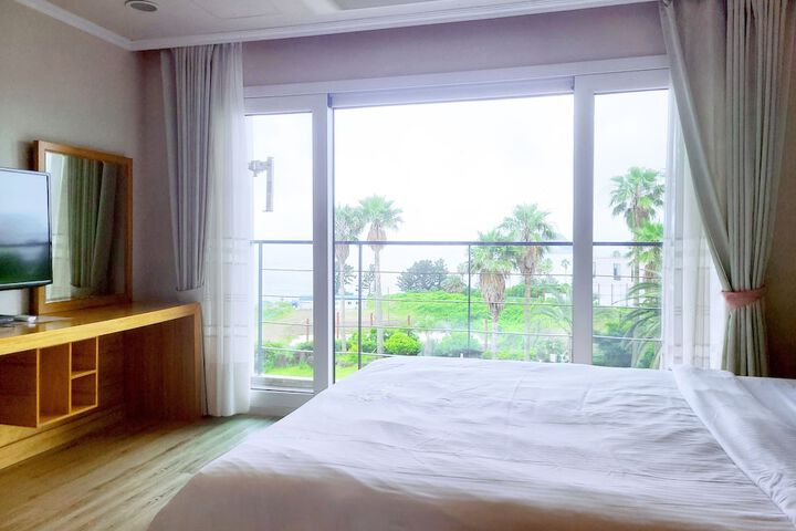 Room 14 of 61