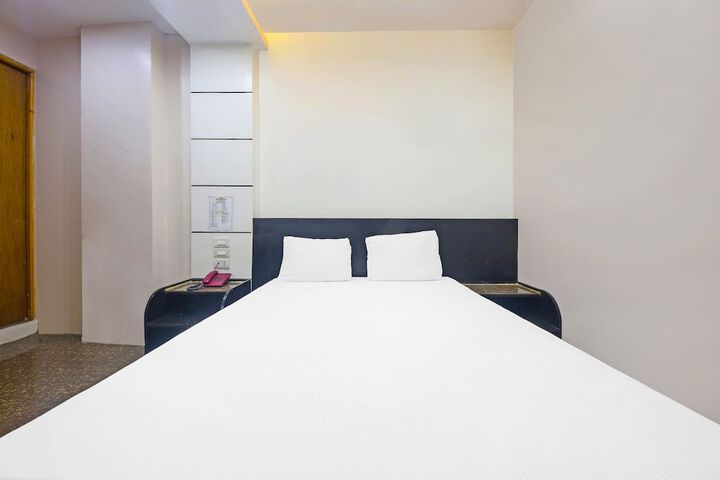 Room 16 of 30