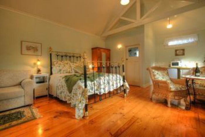 Room 3 of 12