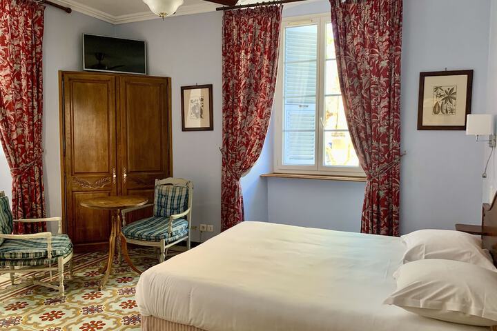 Room 38 of 107