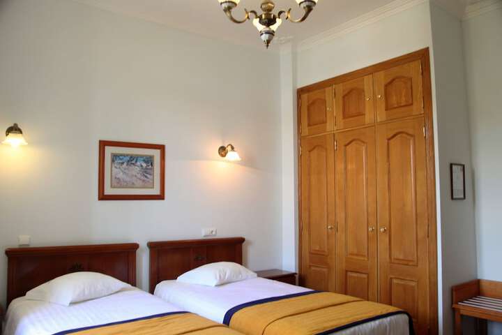 Room 21 of 70