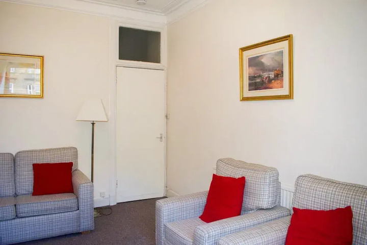 Room 15 of 18