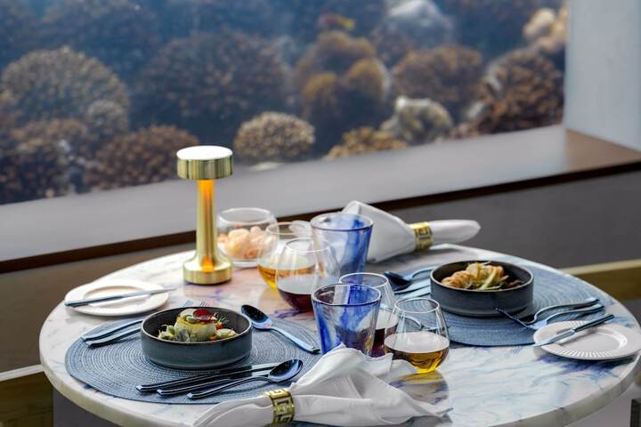 Dining 42 of 81