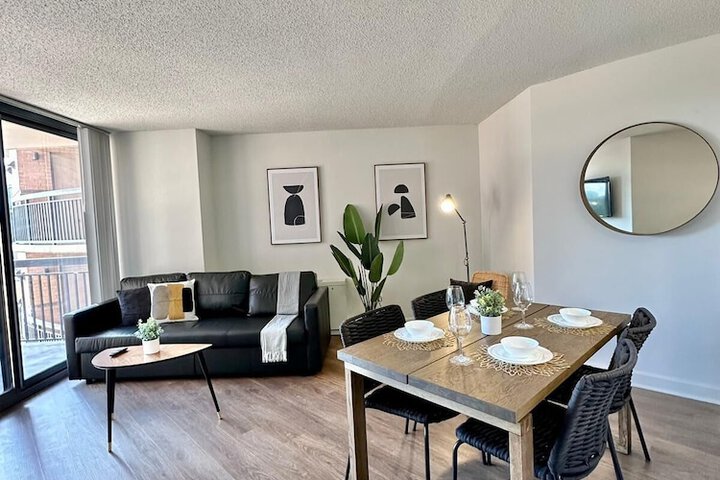 Room 49 of 198