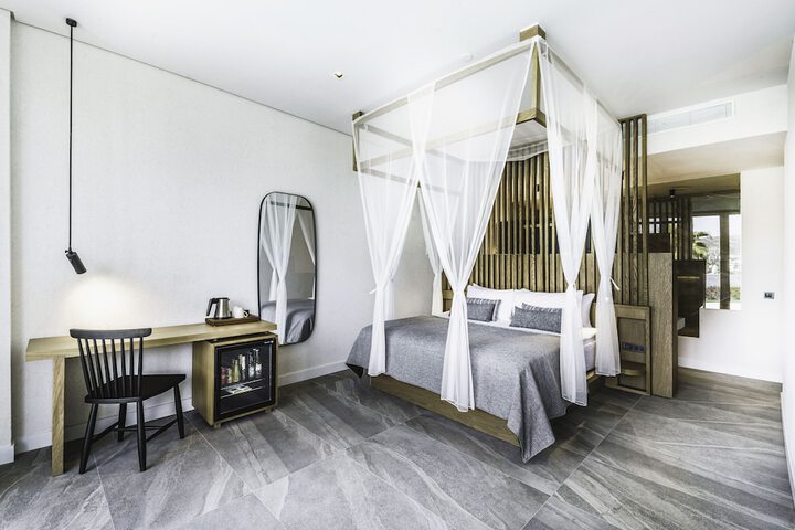 Room 20 of 181
