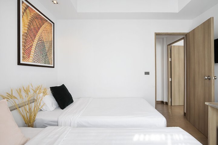 Room 42 of 147