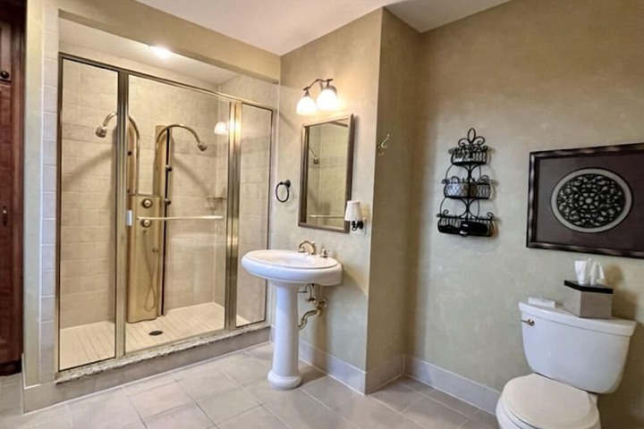 Clean Restrooms