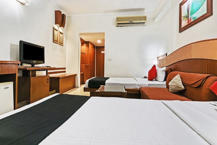 Room 12 of 49