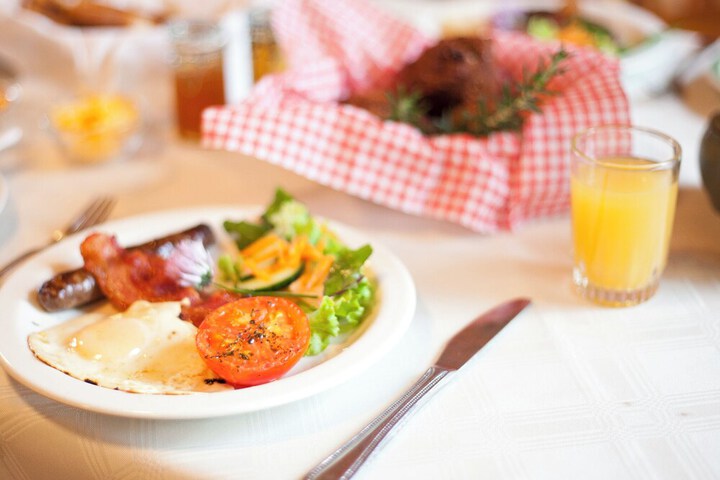 Breakfast/Coffee Service 65 of 98