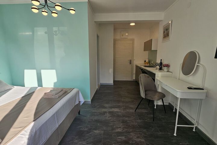 Room 28 of 140