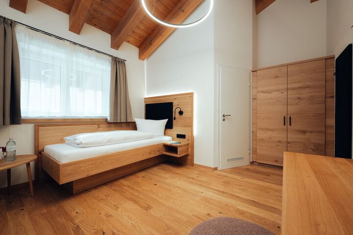 Room 13 of 78