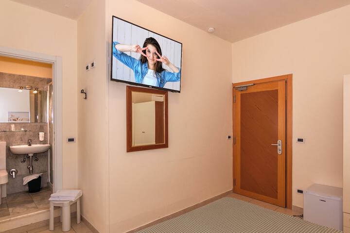 Room 61 of 119